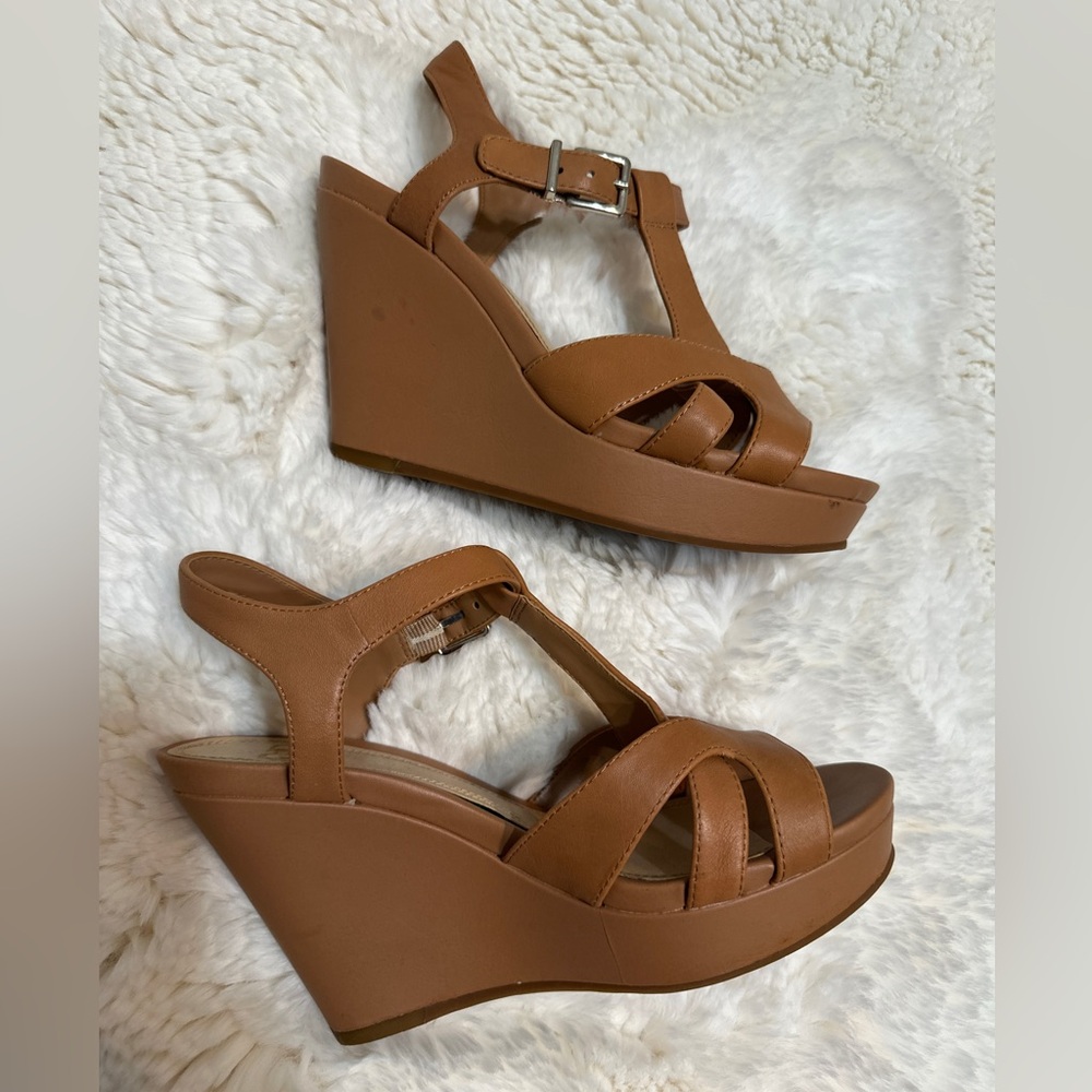 Gianni Bini Brown Strappy Sandals - Picture 4 of 8